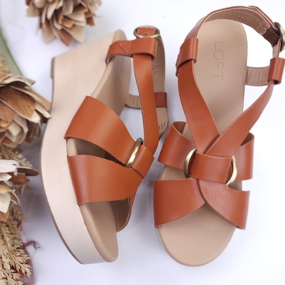 Loft Women's Tan Wedge Sandals Sz 8 - Picture 2 of 9